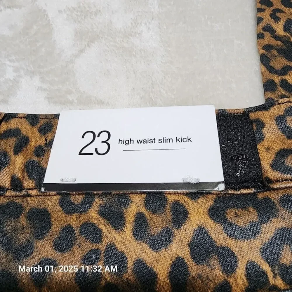 7 For All Mankind Sz 23 Vegan Leather Leopard Print Slim Fit Kick Flare Jeans - Picture 5 of 13